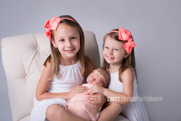 Akron Cleveland Newborn Baby Family Kids Photographer Kriste Radicelli Sweet Studios Photography