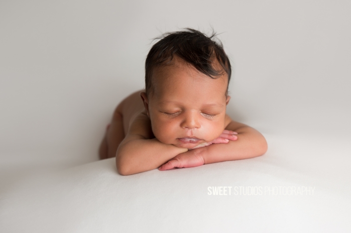 Akron Cleveland Newborn Baby Family Kids Photographer Kriste Radicelli Sweet Studios Photography