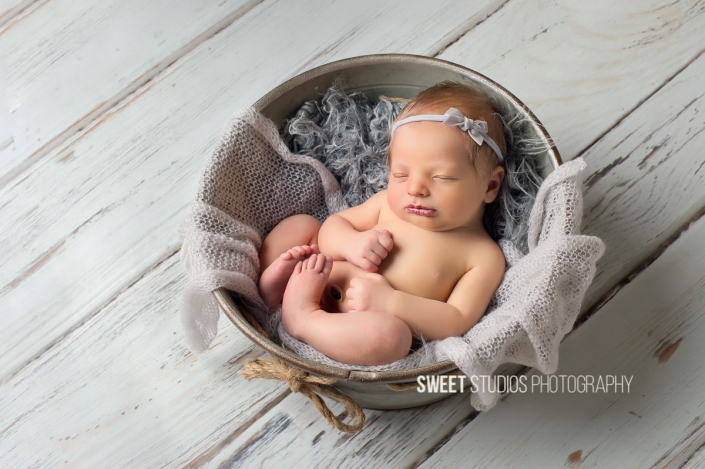 Akron Cleveland Newborn Baby Family Kids Photographer Kriste Radicelli Sweet Studios Photography