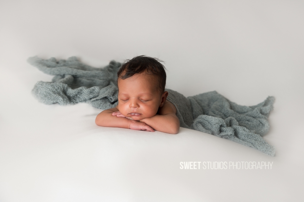 Akron Cleveland Newborn Baby Family Kids Photographer Kriste Radicelli Sweet Studios Photography