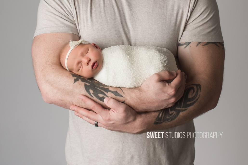 Akron Cleveland Newborn Baby Family Kids Photographer Kriste Radicelli Sweet Studios Photography