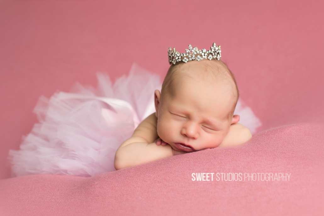 Akron Cleveland Newborn Baby Family Kids Photographer Kriste Radicelli Sweet Studios Photography