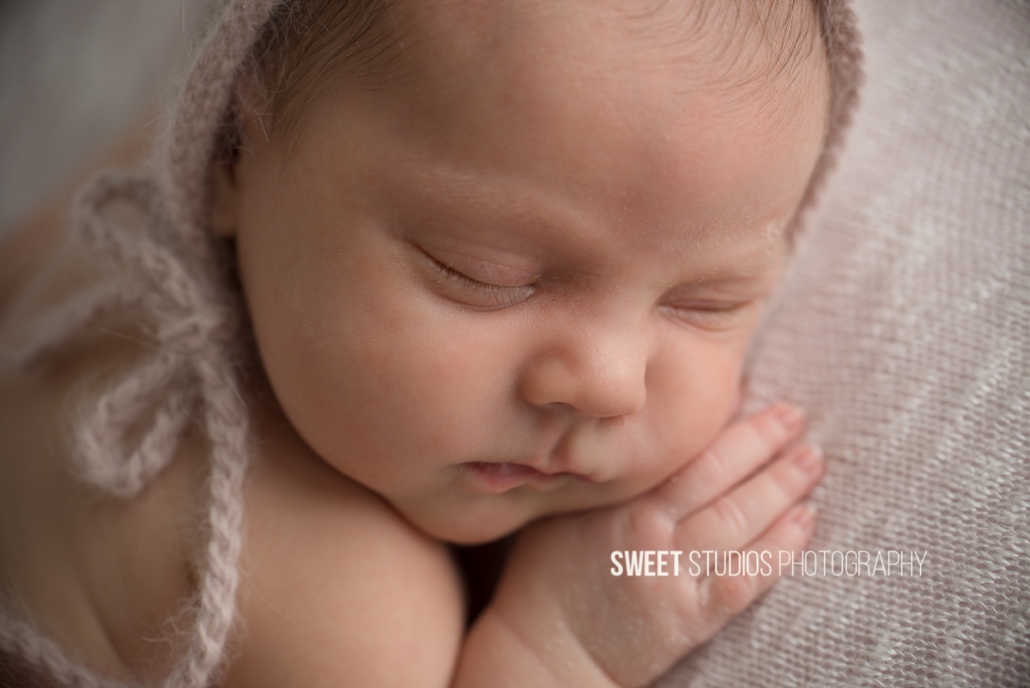 Akron Cleveland Newborn Baby Family Kids Photographer Kriste Radicelli Sweet Studios Photography