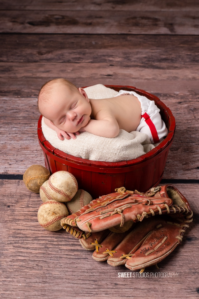 Akron Cleveland Newborn Baby Family Kids Photographer Kriste Radicelli Sweet Studios Photography