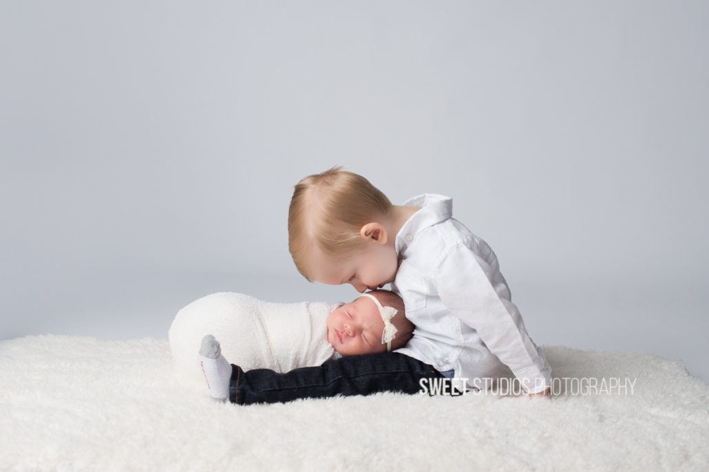 Akron Cleveland Newborn Baby Family Kids Photographer Kriste Radicelli Sweet Studios Photography