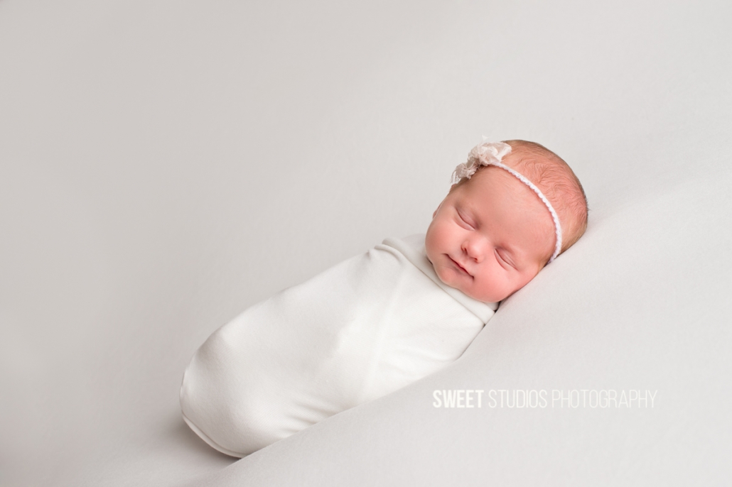 Akron Cleveland Newborn Baby Family Kids Photographer Kriste Radicelli Sweet Studios Photography